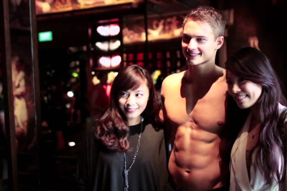Abercrombie & Fitch Singapore Store - Opening Day Video (The Main Event)