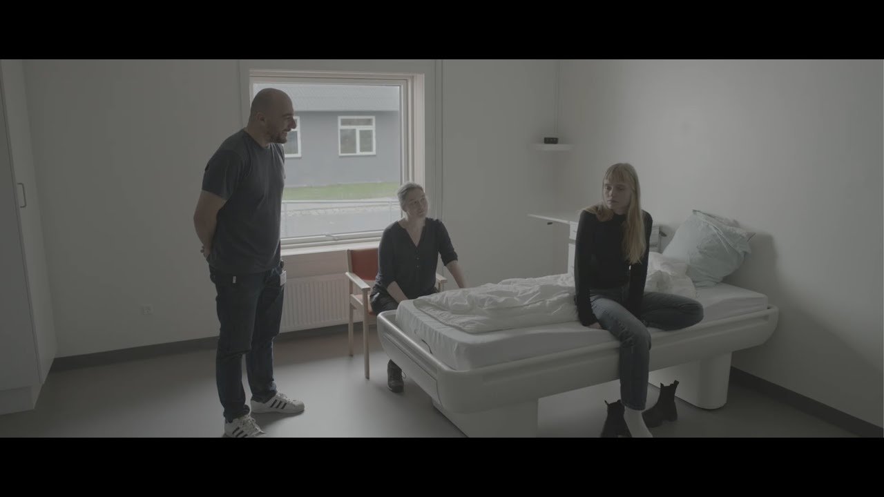 Nikoline på den lukkede Nikoline på den lukkede