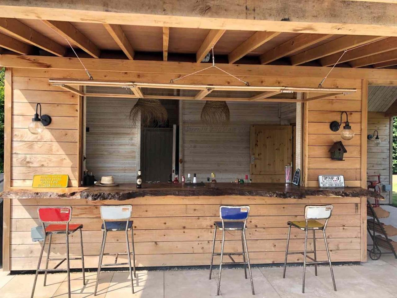 40 Outdoor Bar Ideas For Festive Entertaining 40 Outdoor Bar Ideas For Festive Entertaining