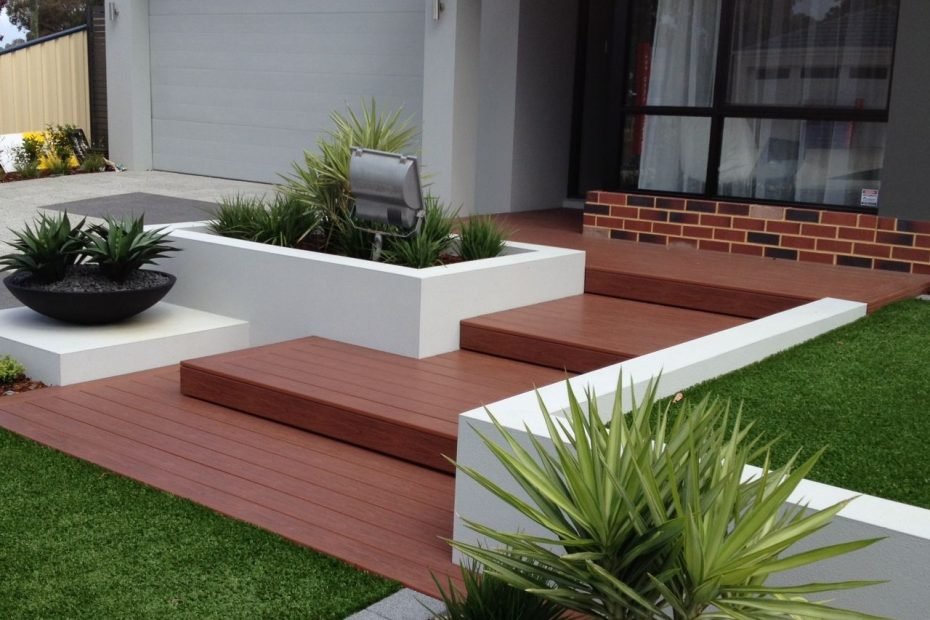 A Nice, Multi Step Porch | Front House Landscaping, Yard Design, Front Yard  Design