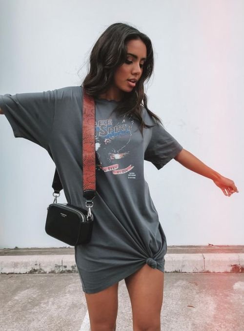25 Perfect Oversized Tshirt Outfits You'll Adore - Society19 | Tshirt outfits, Tshirt dress outfit, Oversize tshirt outfits 25 Perfect Oversized Tshirt Outfits You'Ll Adore - Society19 | Tshirt Outfits, Tshirt Dress Outfit, Oversize Tshirt Outfits