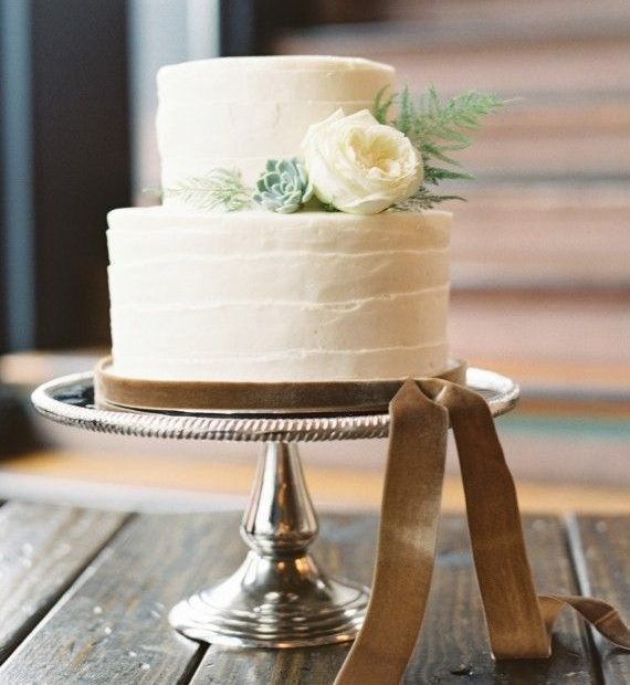 47 Small Wedding Cakes With A Big Presence | Winter Wedding Cake, Simple  Wedding Cake, Small Wedding Cakes
