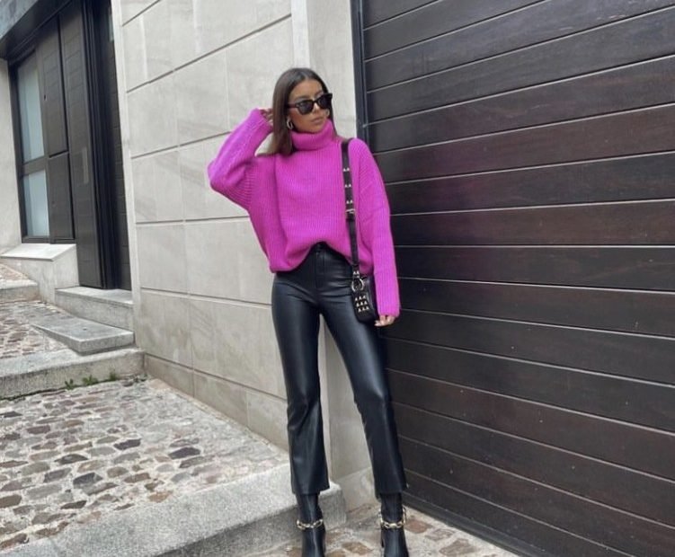 The 9 Chicest Pink Sweater Outfit To Wear Now