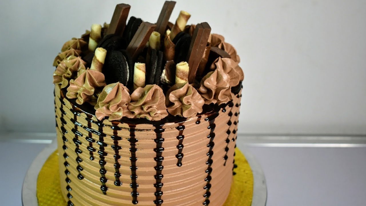 Easy Birthday Cake With Chocolate Whipped Cream Frosting. - Youtube