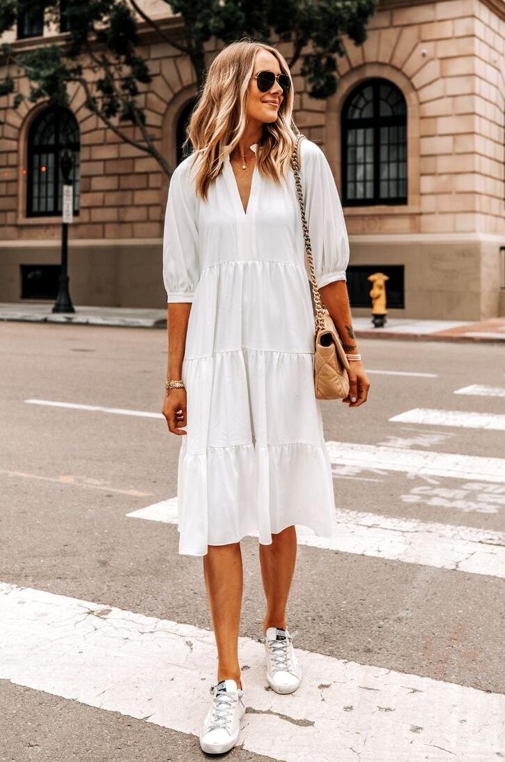 23 Ways To Wear A Pair Of White Sneakers - Pretty Designs