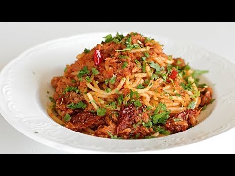 Spaghetti with Tuna & Tomato Sauce Recipe